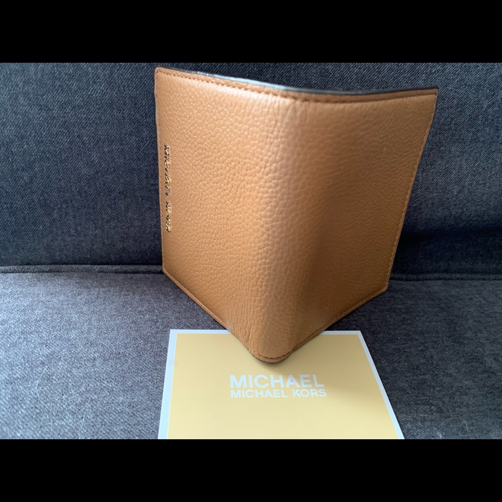 MK pebble leather brown wallet - Picture 4 of 12